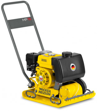 Виброплита Wacker Neuson MP-15 в прокат в Курске. У нас лучшая цена за сутки! Возможность взять в аренду с выгодной скидкой до 40% при экспресс доставке 24/7. И помните, ночью стоимость еще дешевле на 30%! #арендапрокат #виброплита #выгодно